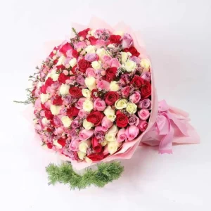 big bouquet of pink roses