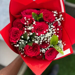 red roses bouquet