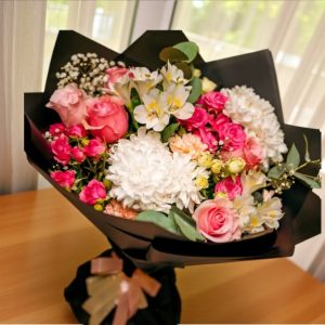 Magical Mixed Roses Bouquet