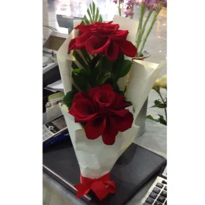 red rose bouquet of flowers